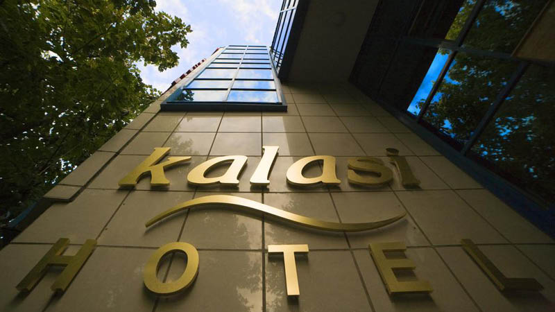 Hotel Kalasi nedefra og op